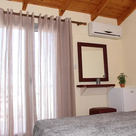 Ronaldo Hotel *